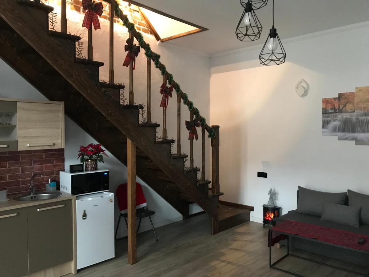 Delia Apartment *